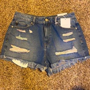 NWT, KanCan distressed shorts, size 11